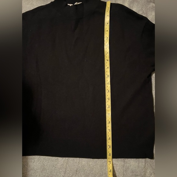 Everlane black cashmere sweater - Picture 8 of 8